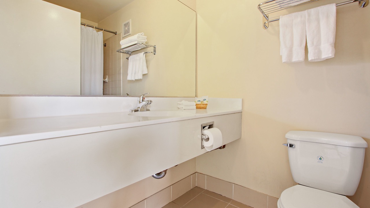 Photo of Bathroom in Wilshire