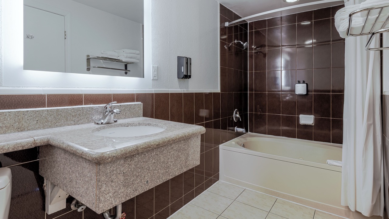 Photo of Bathroom in Hayes Valley