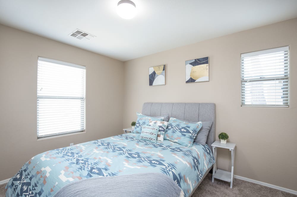 Photo of Bedroom in Superstition Springs