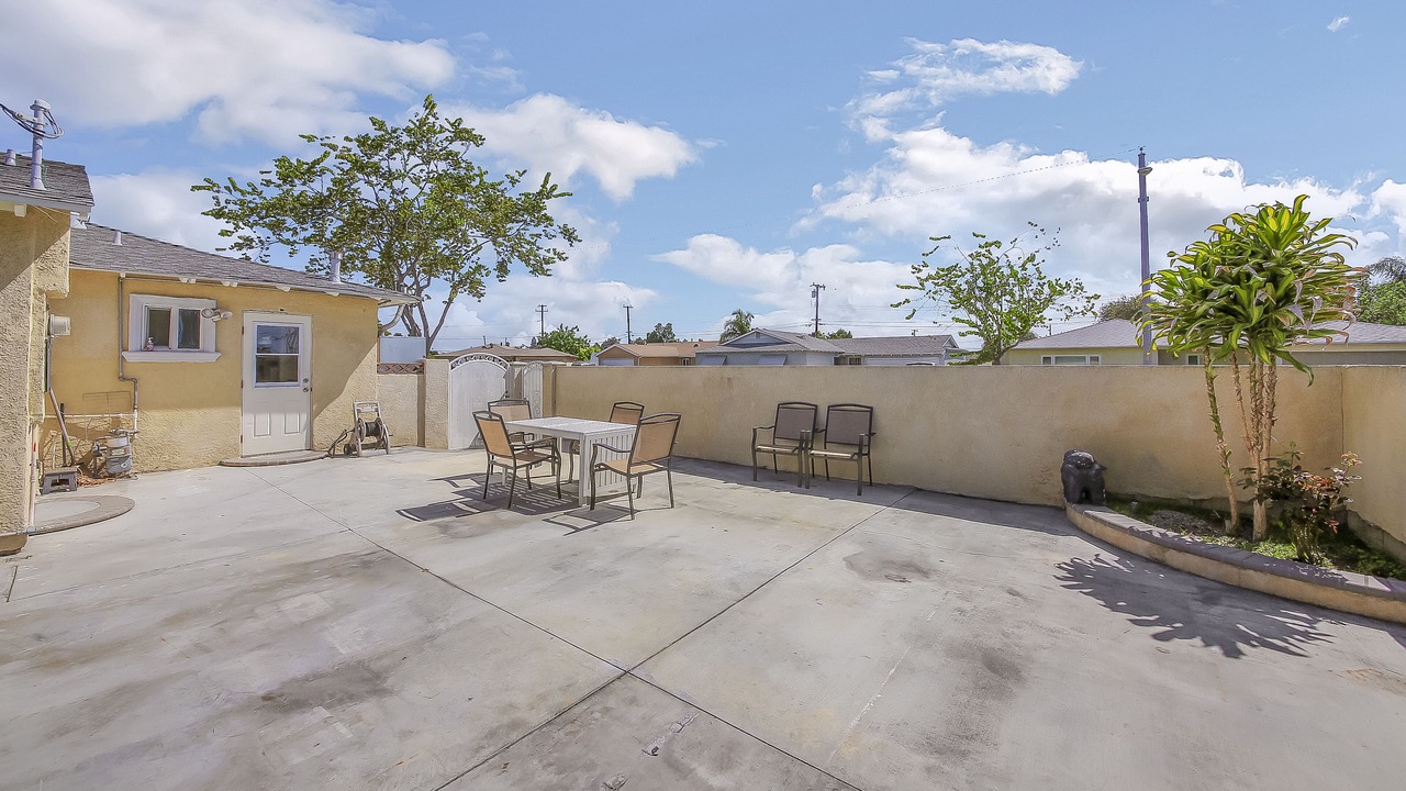 Photo of Patio Balcony in Midway City