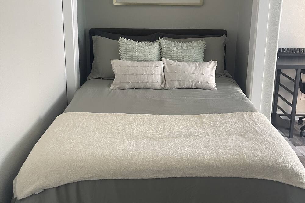 Photo of Bedroom in Chico