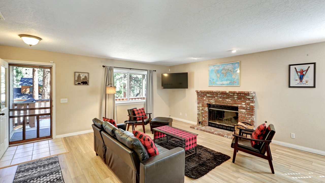 Photo of Livingroom in Wrightwood