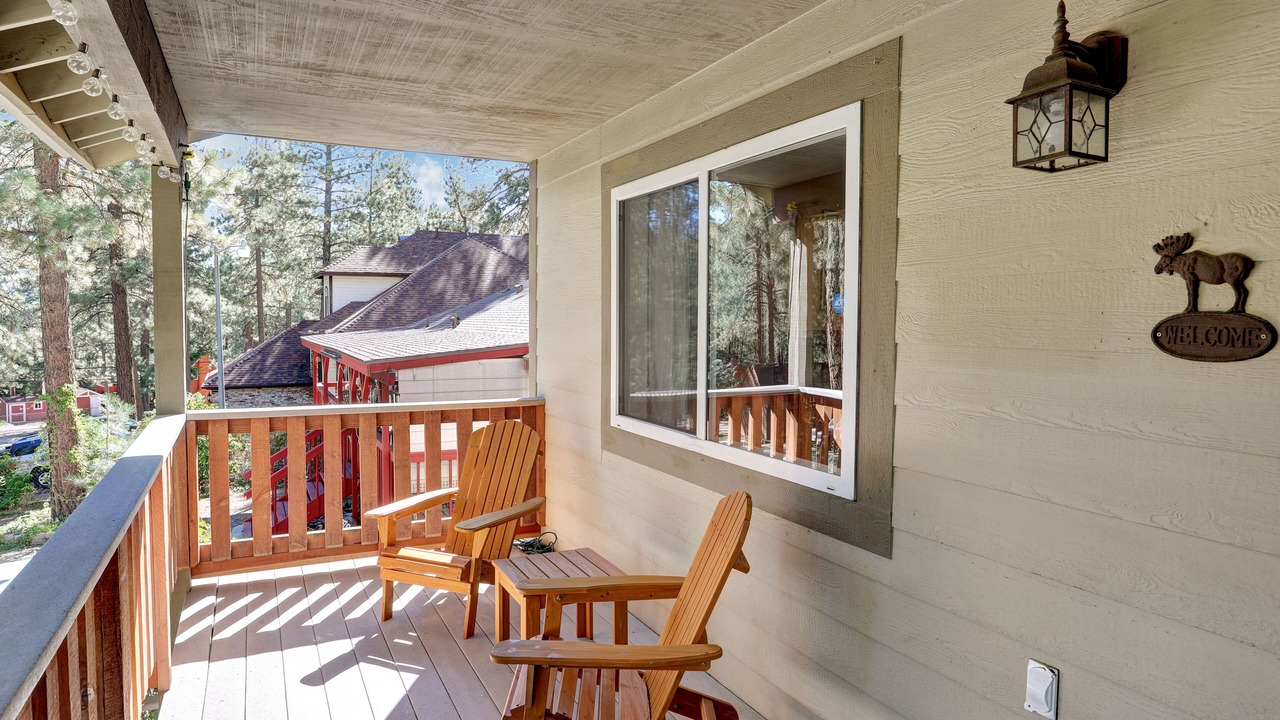 Photo of Patio Balcony in Wrightwood