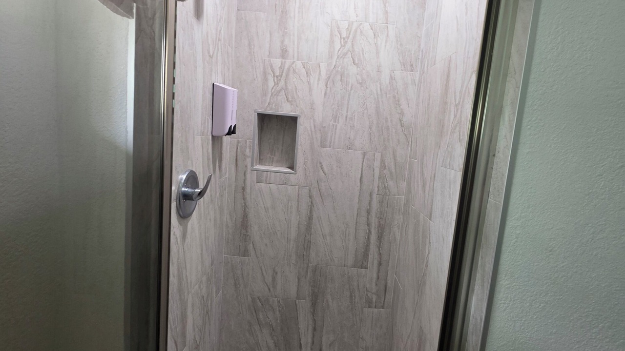 Photo of Bathroom in Mid-Wilshire