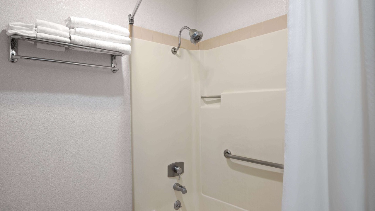 Photo of Bathroom in Dunnigan