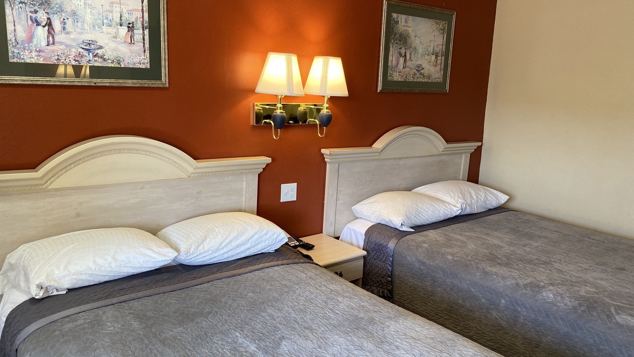 Photo of Bedroom in Longfellow