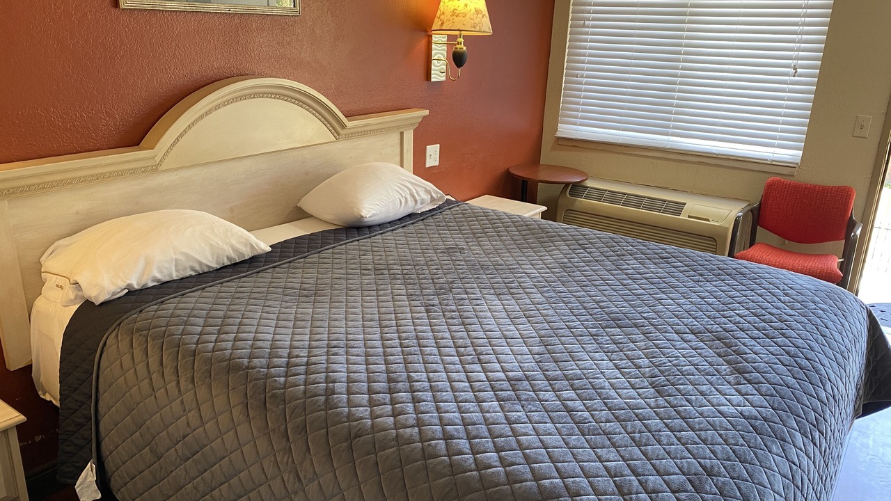 Photo of Bedroom in Longfellow