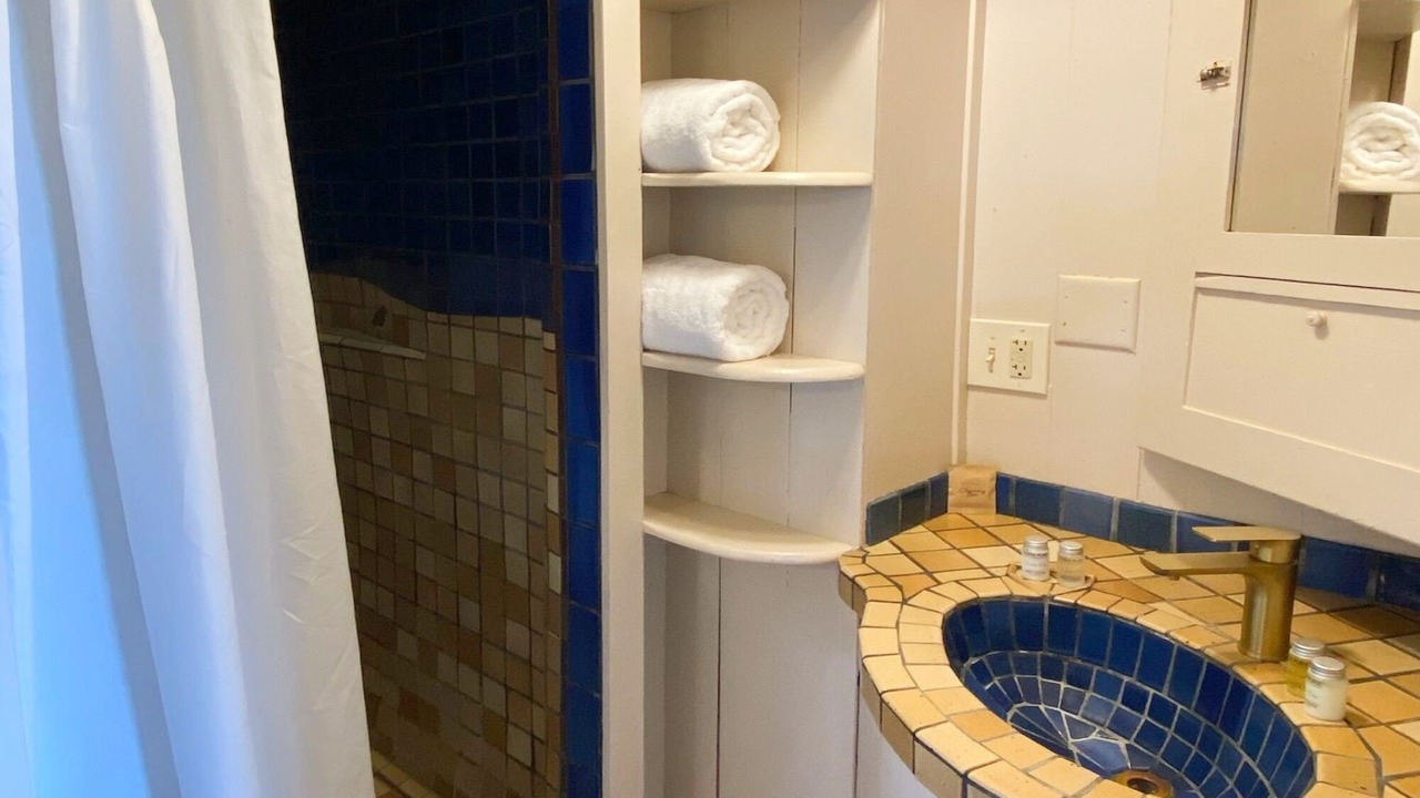 Photo of Bathroom in Jenner