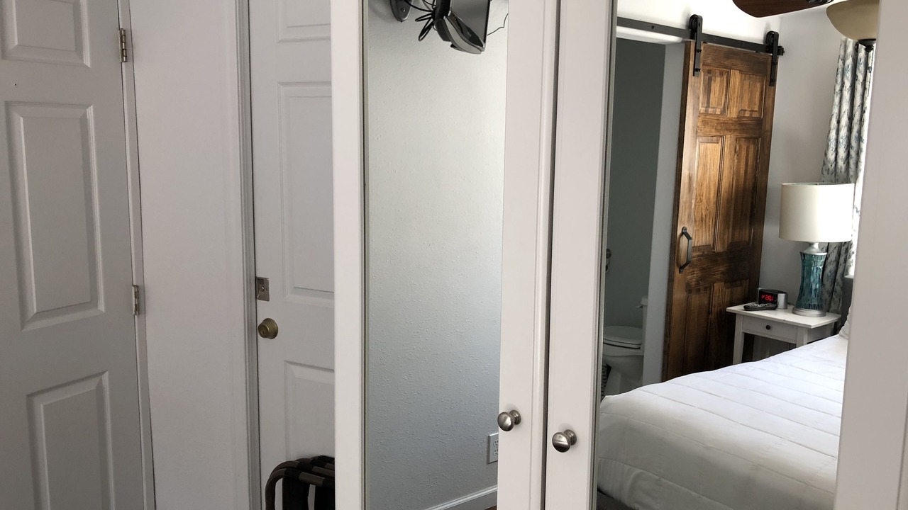 Photo of Bedroom in Avalon