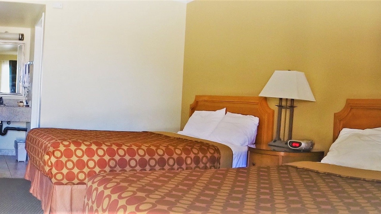Photo of Bedroom in Mojave