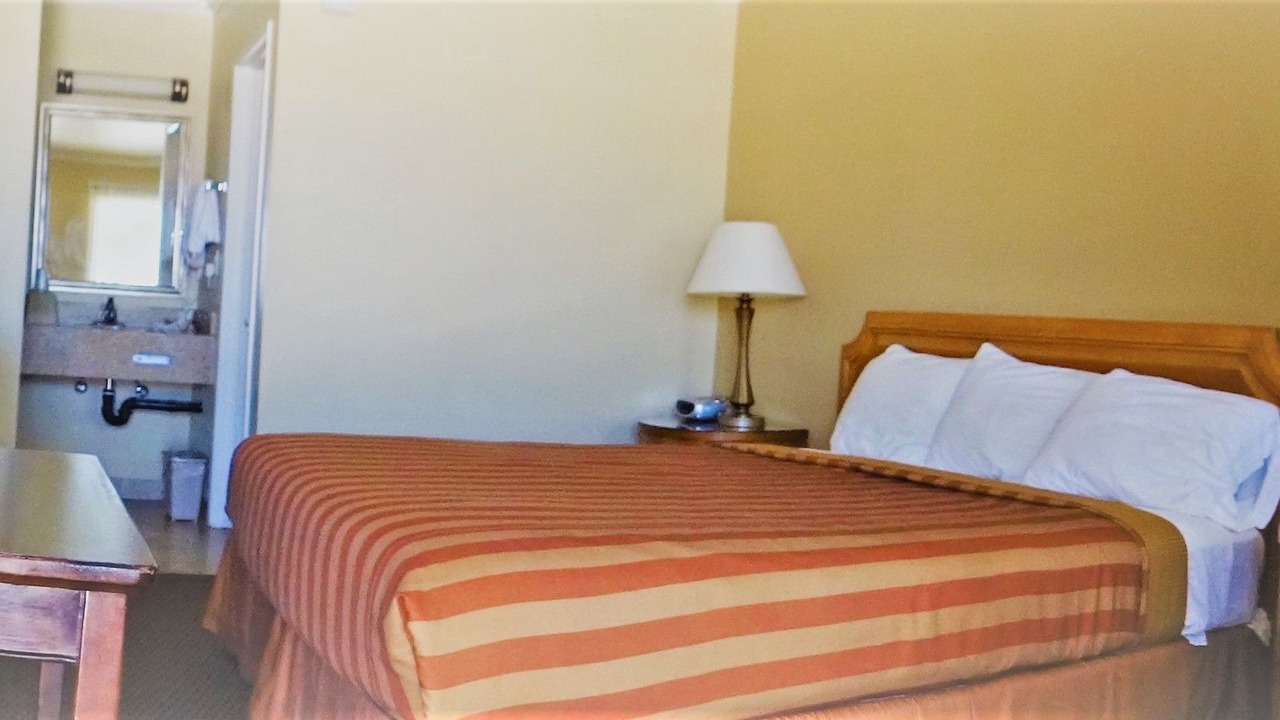 Photo of Bedroom in Mojave