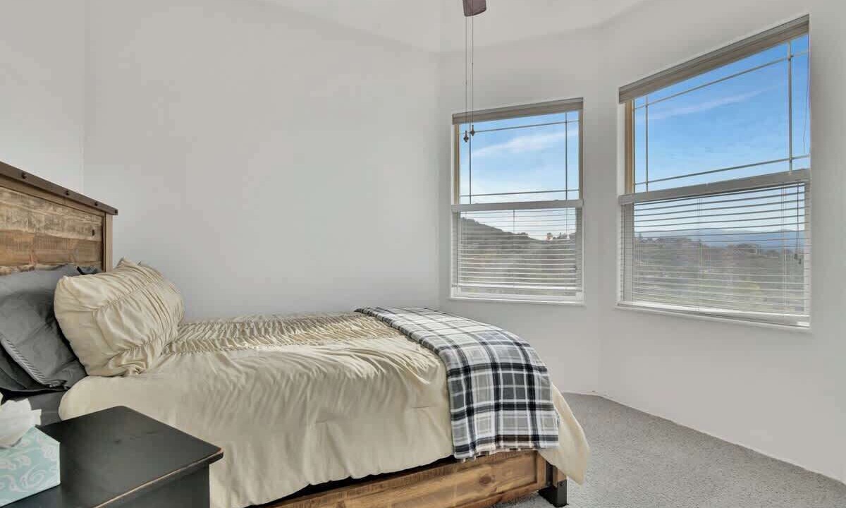 Photo of Bedroom in Lynx Mountain View Estates