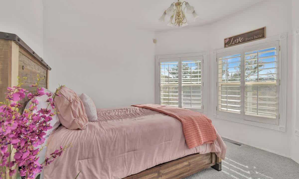 Photo of Bedroom in Lynx Mountain View Estates