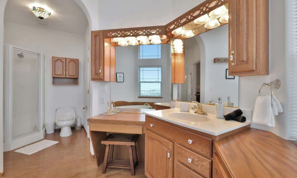 Photo of Bathroom in Lynx Mountain View Estates