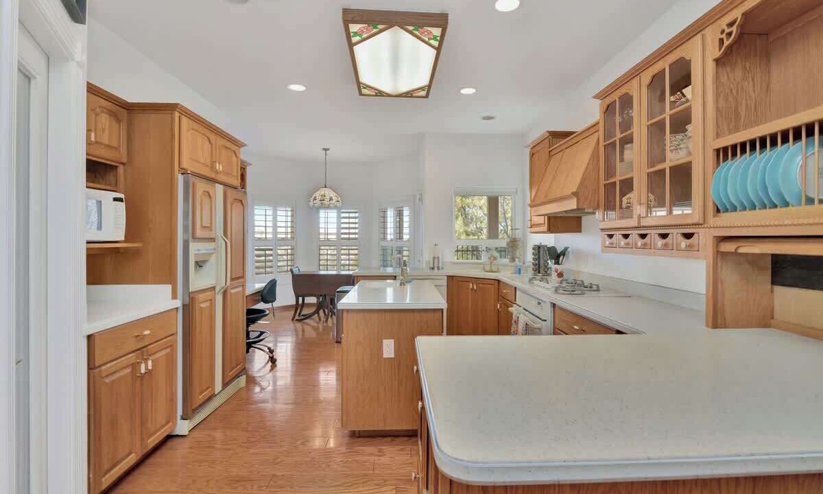 Photo of Kitchen in Lynx Mountain View Estates