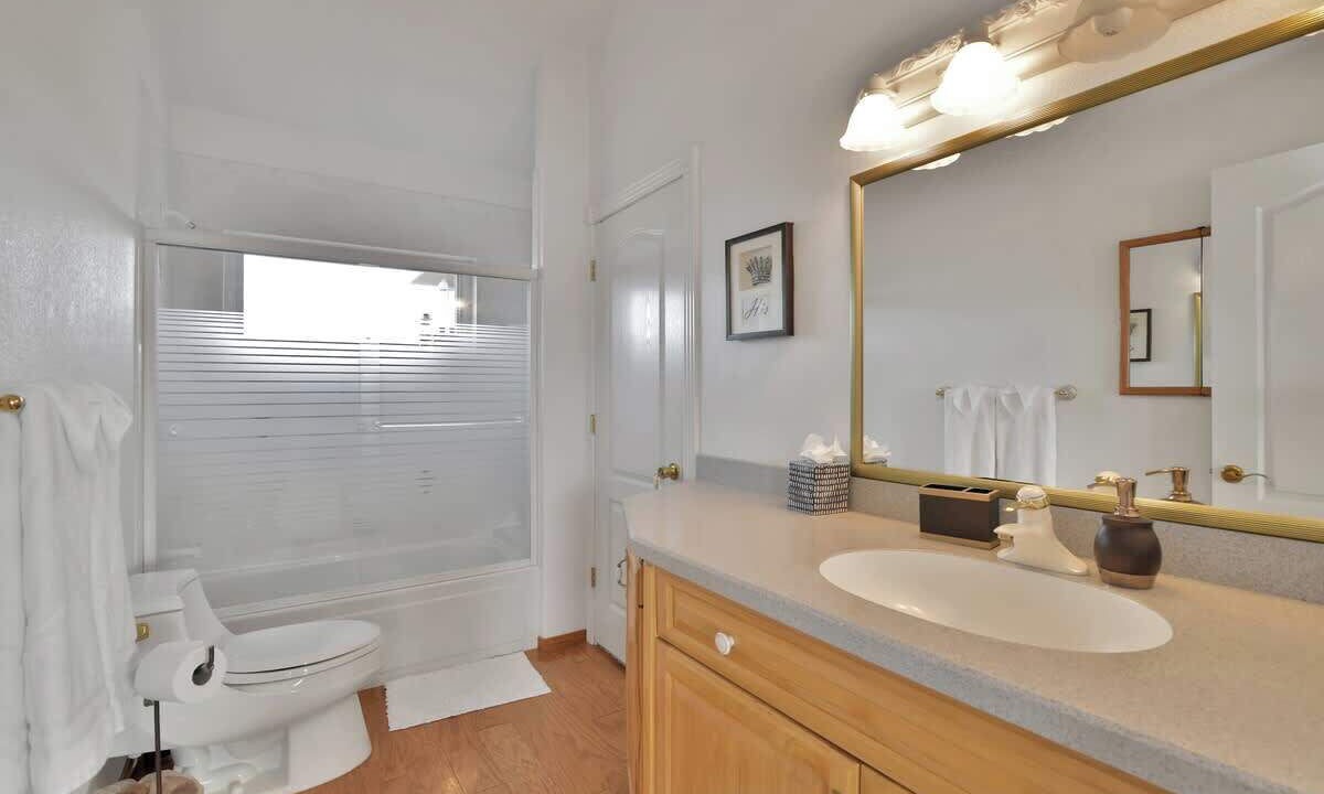 Photo of Bathroom in Lynx Mountain View Estates