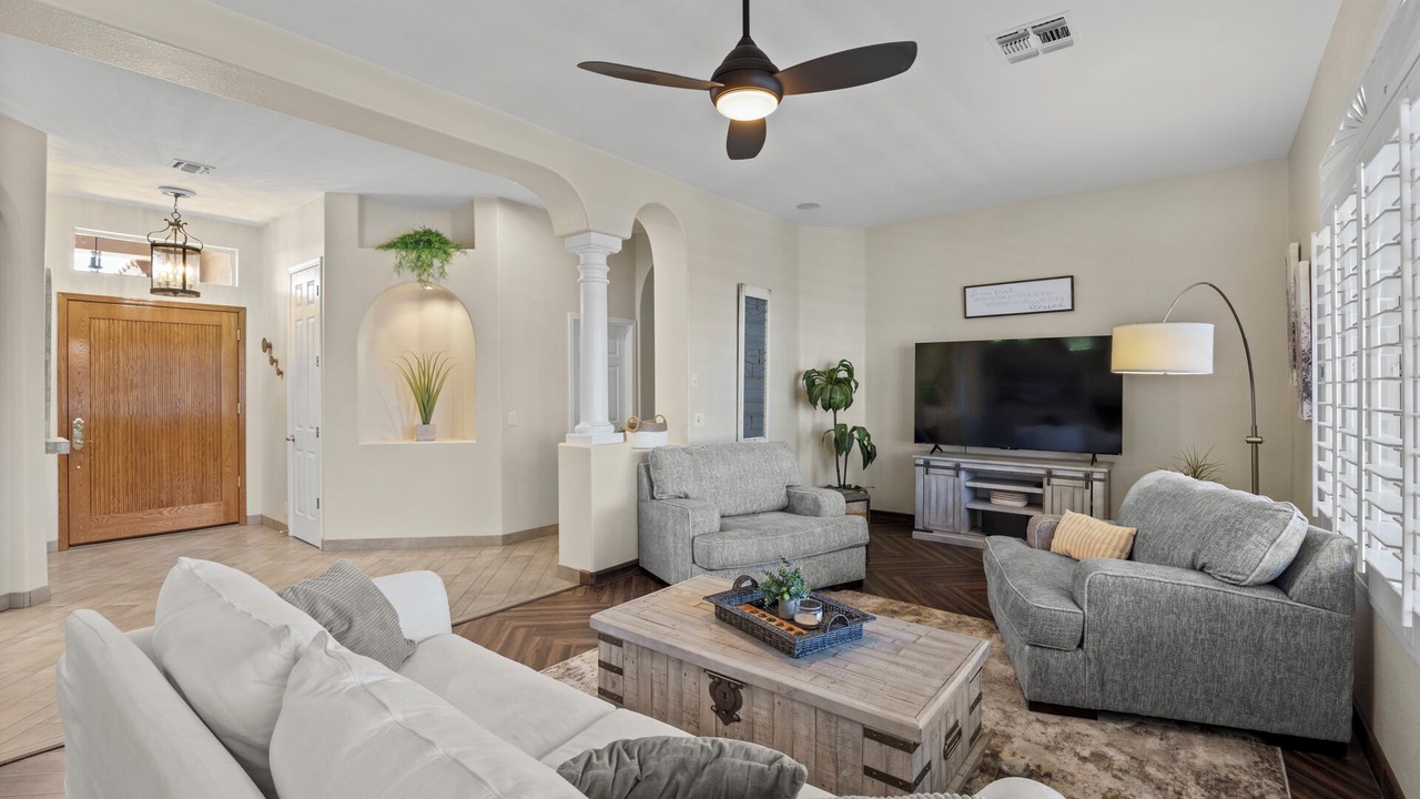 Photo of Livingroom in Arrowhead Lakes