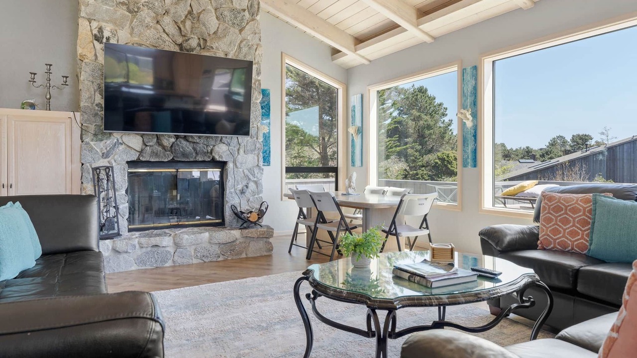 Photo of Livingroom in Sea Ranch