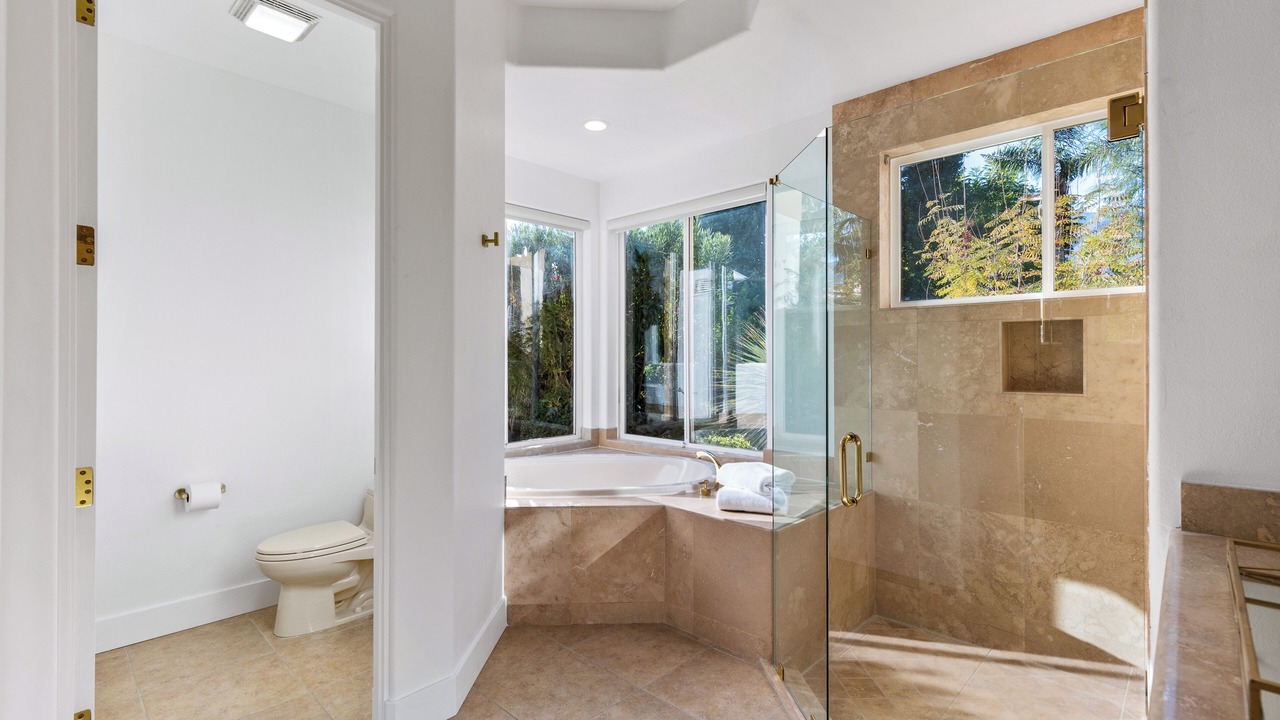 Photo of Bathroom in Araby Commons