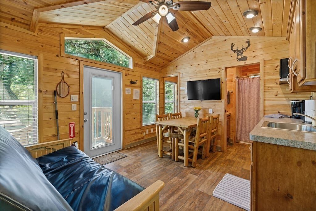 Photo of Livingroom in Kernville