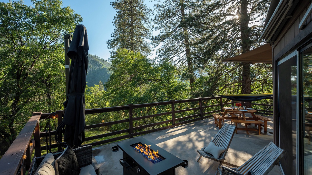 Photo of Patio Balcony in Camp Nelson