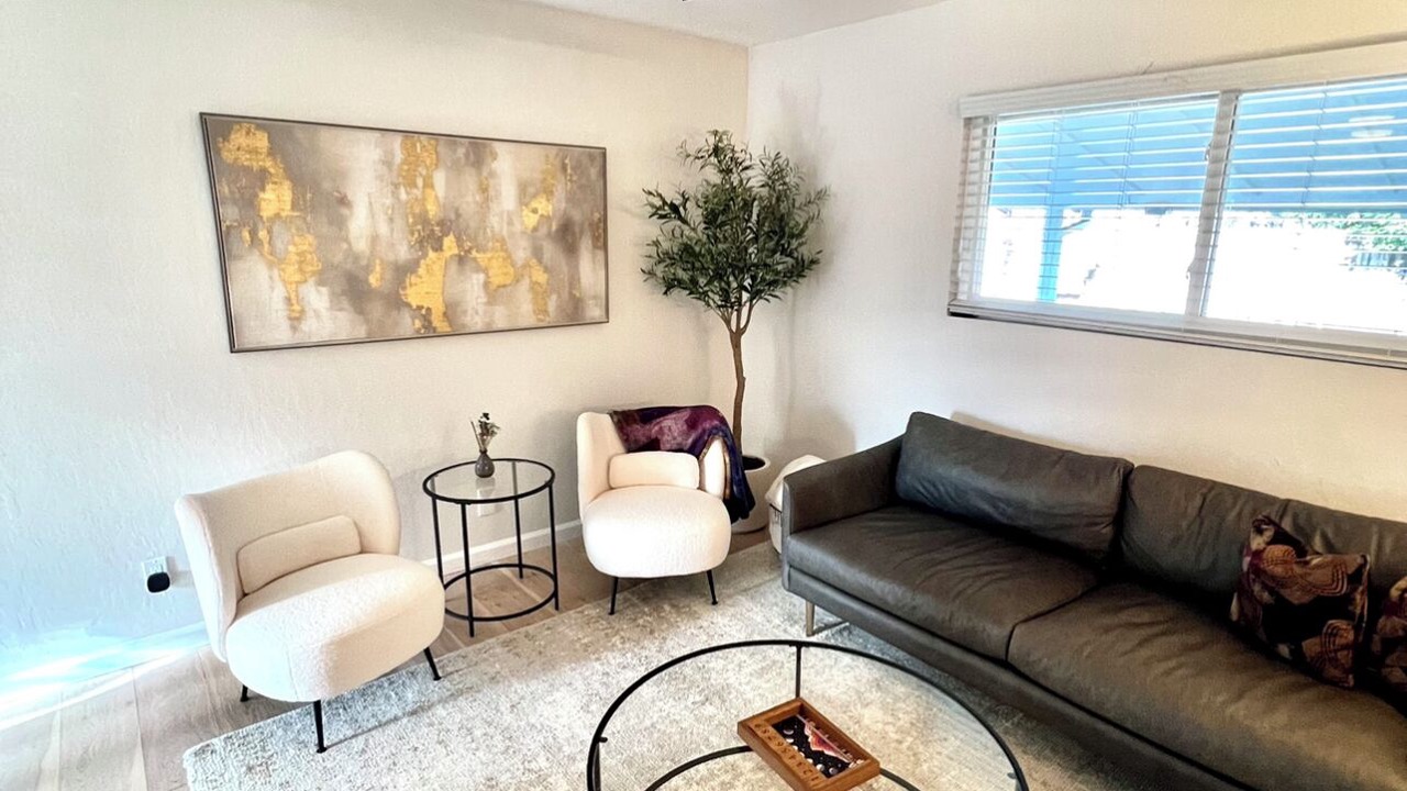 Photo of Livingroom in Napa
