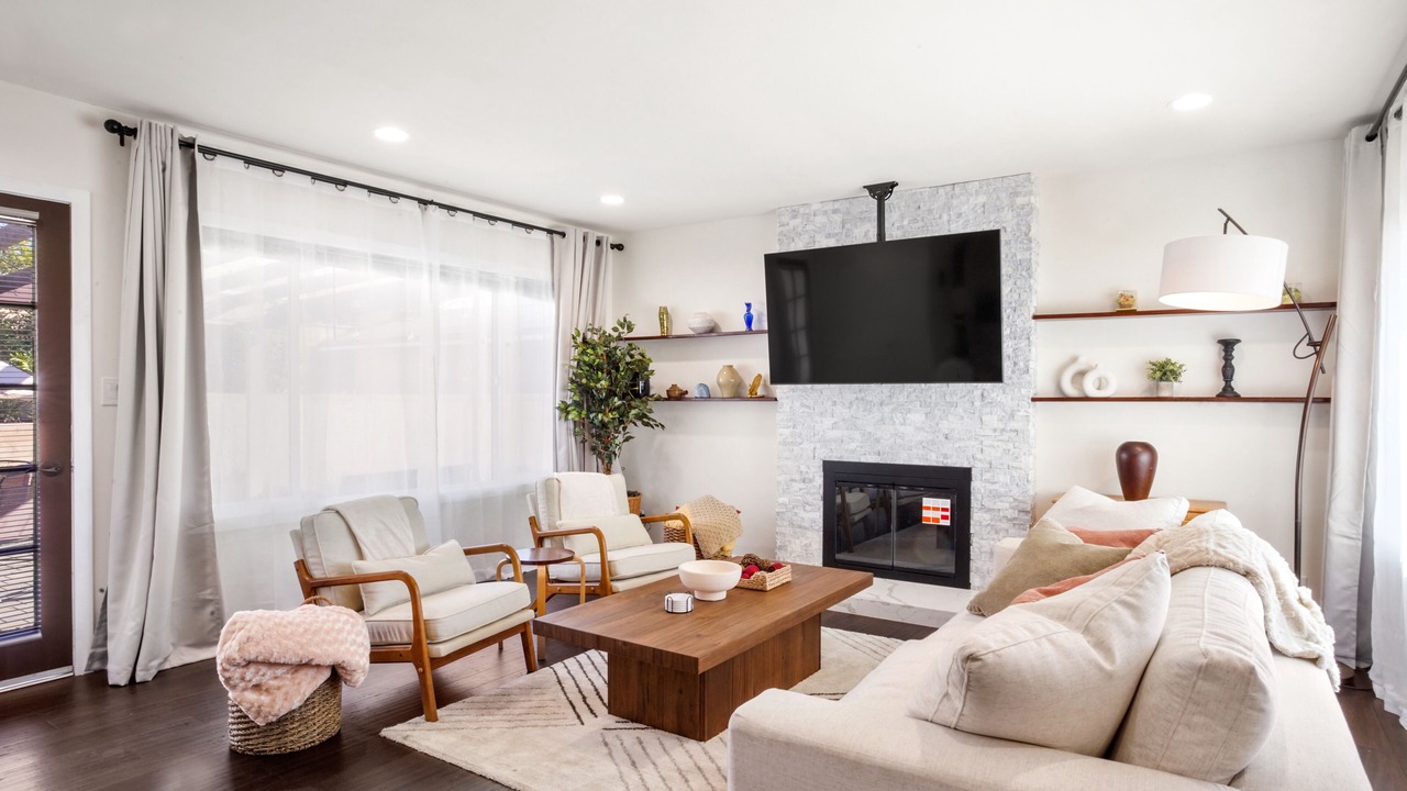 Photo of Livingroom in Los Angeles