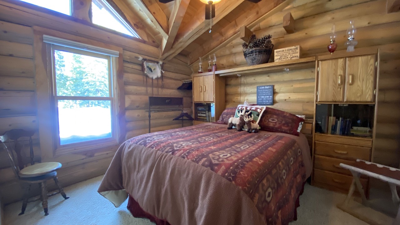 Photo of Bedroom in Lake Davis