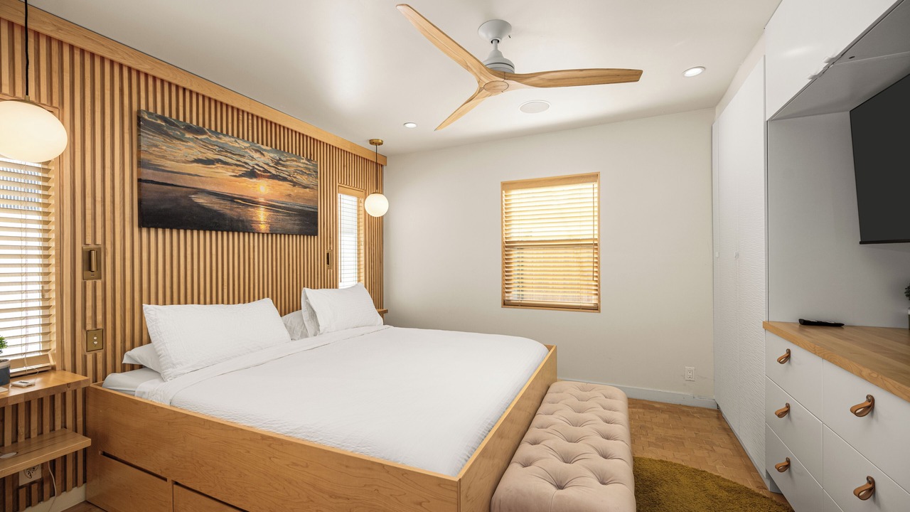 Photo of Bedroom in Belmont Shore