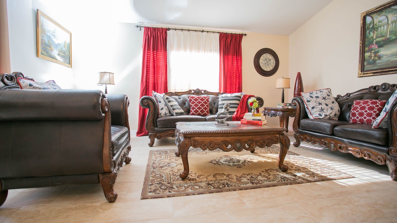 Photo of Livingroom in South Mountain