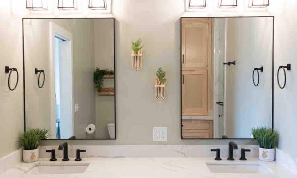 Photo of Bathroom in Rohnerville