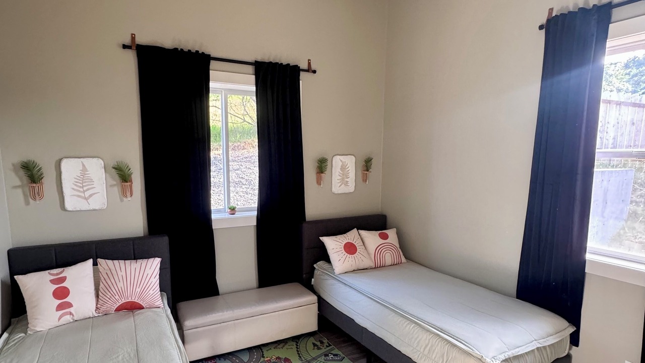 Photo of Bedroom in Rohnerville
