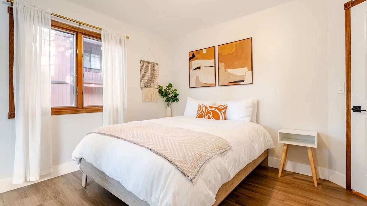 Photo of Bedroom in Crestline