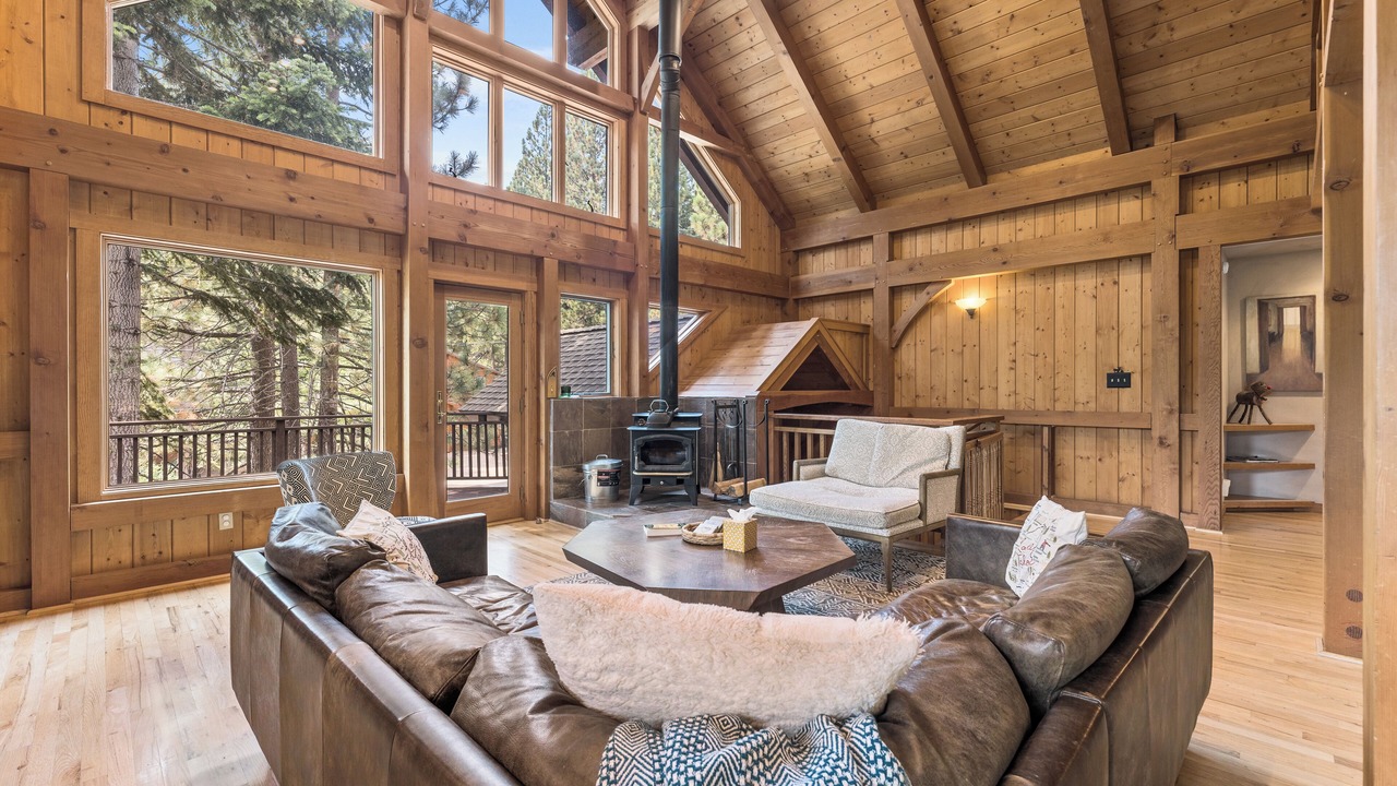 Photo of Livingroom in Truckee