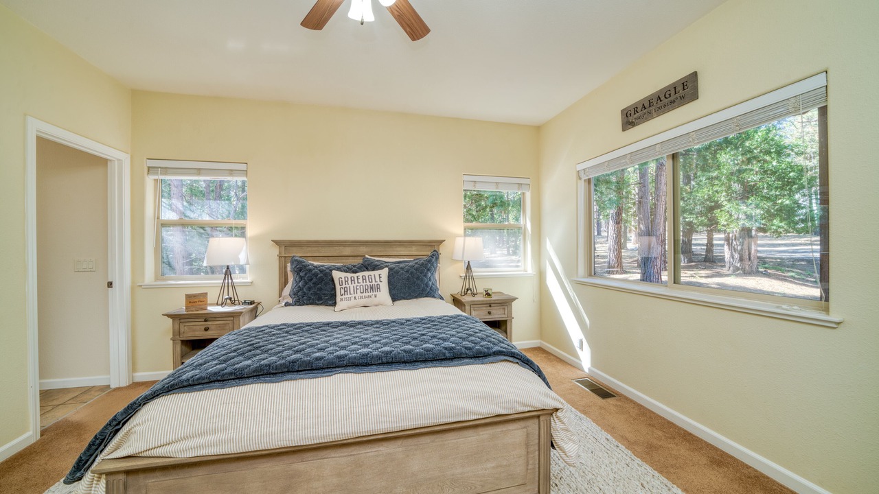 Photo of Bedroom in Iron Horse