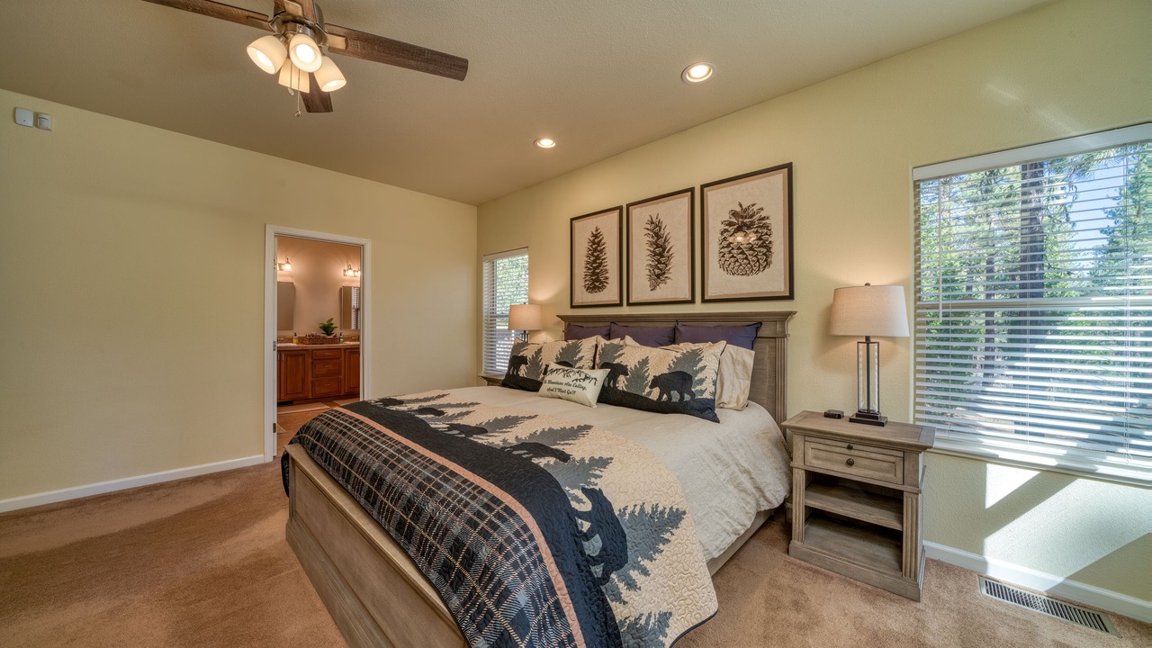 Photo of Bedroom in Iron Horse