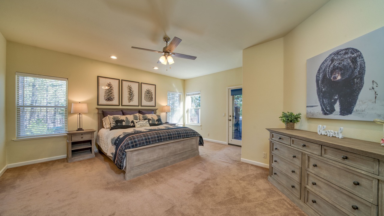 Photo of Bedroom in Iron Horse