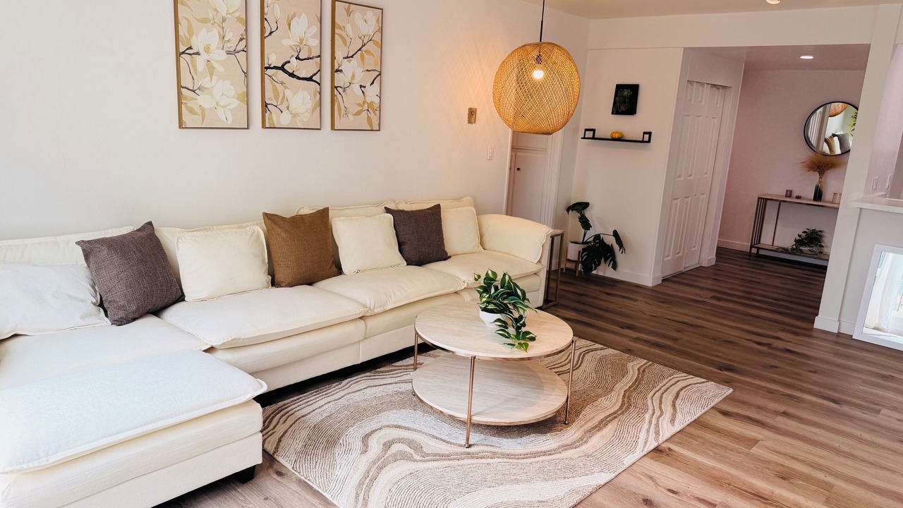 Photo of Livingroom in Fox Hills