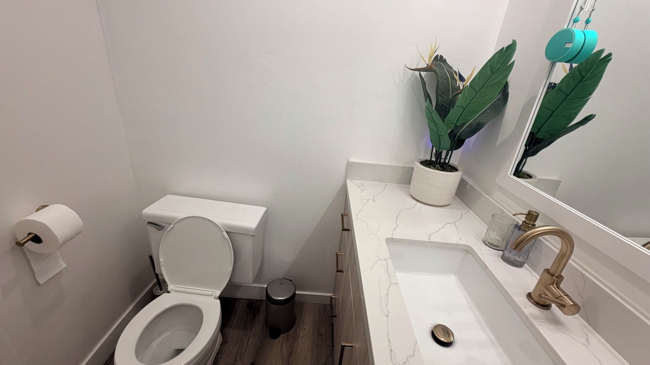 Photo of Bathroom in Fox Hills