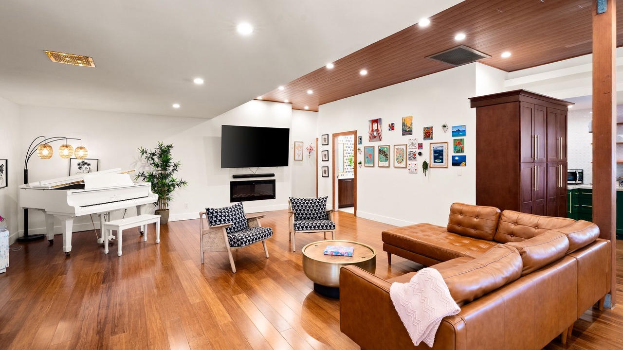 Photo of Livingroom in Marion Estates