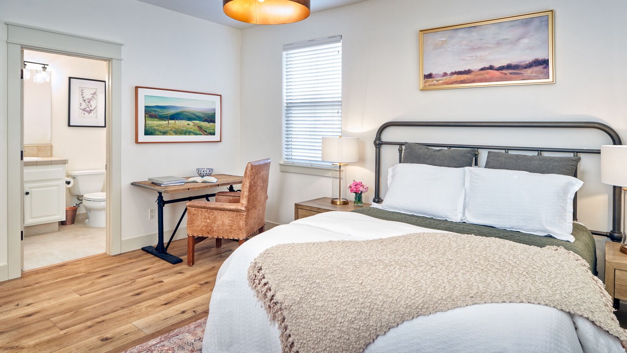 Photo of Bedroom in Santa Rosa