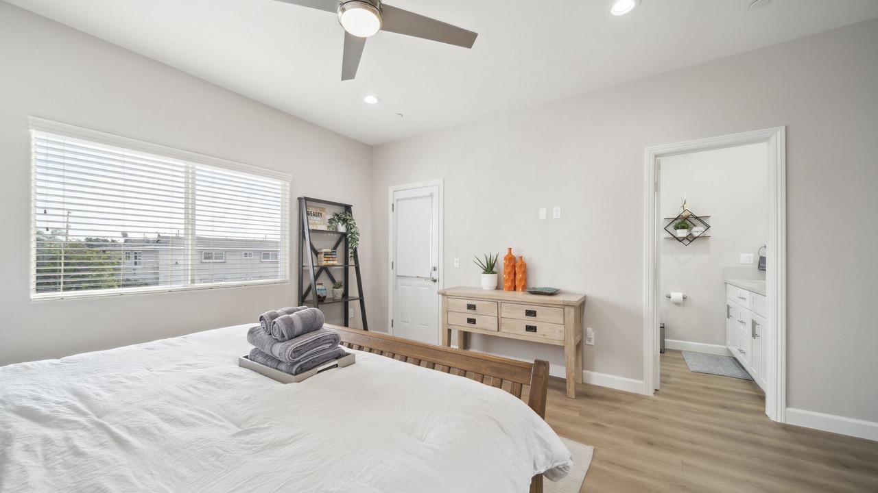 Photo of Bedroom in Midway City