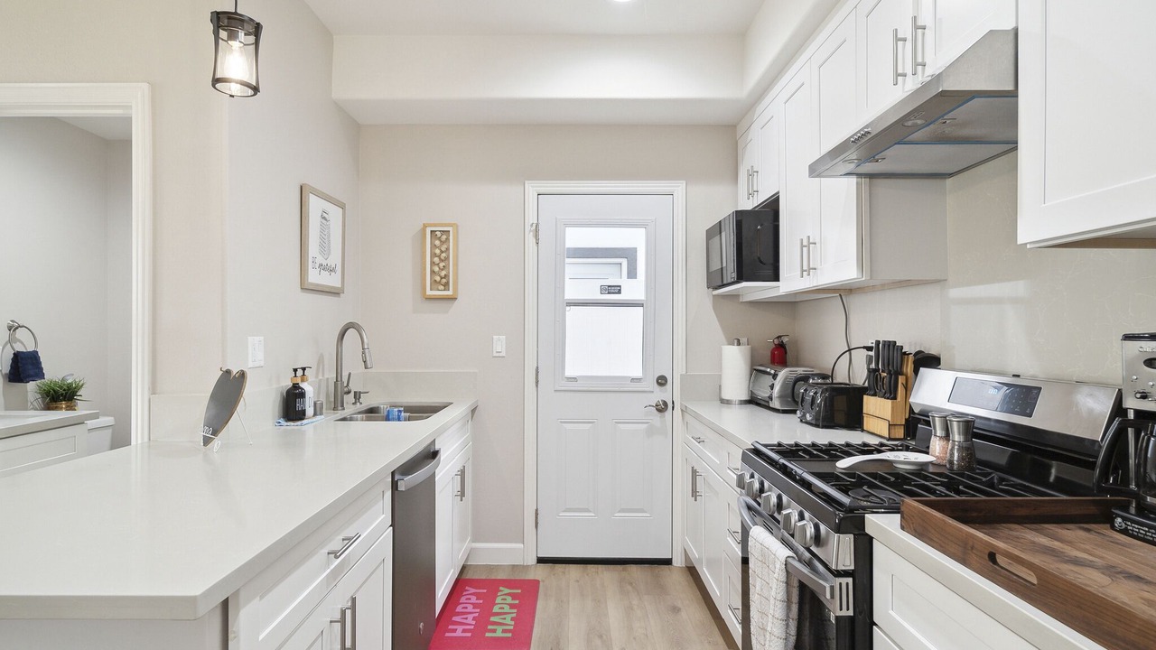Photo of Kitchen in Midway City