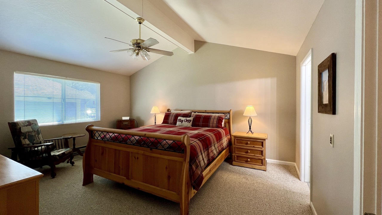 Photo of Bedroom in Plumas Eureka Estates