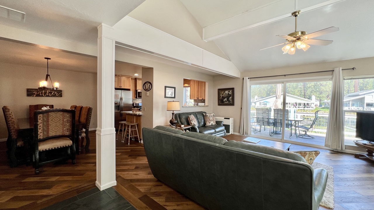 Photo of Livingroom in Plumas Eureka Estates