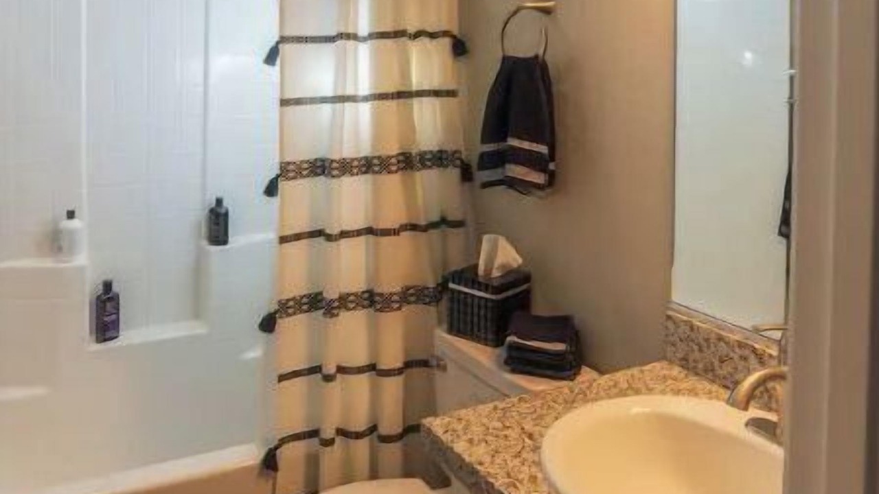 Photo of Bathroom in Diamond Valley
