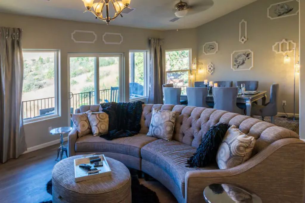 Photo of Livingroom in Diamond Valley