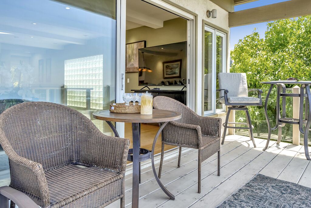 Photo of Outdoor in Arch Beach Heights
