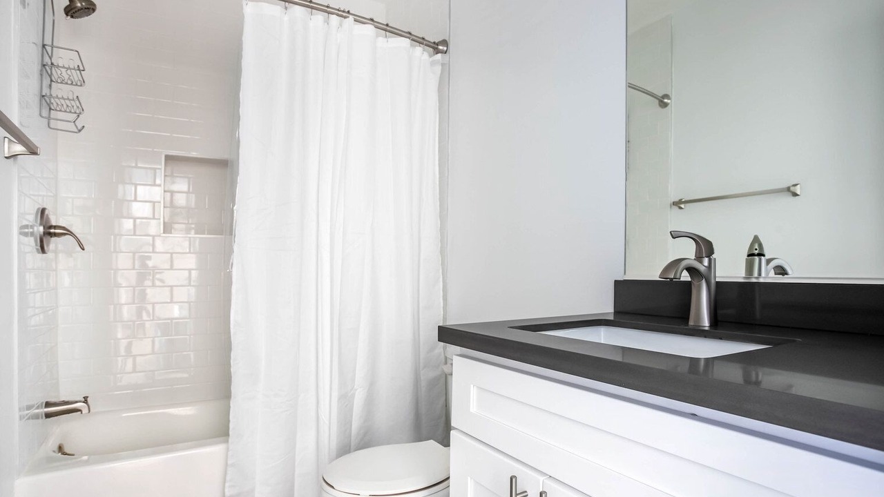 Photo of Bathroom in Encino