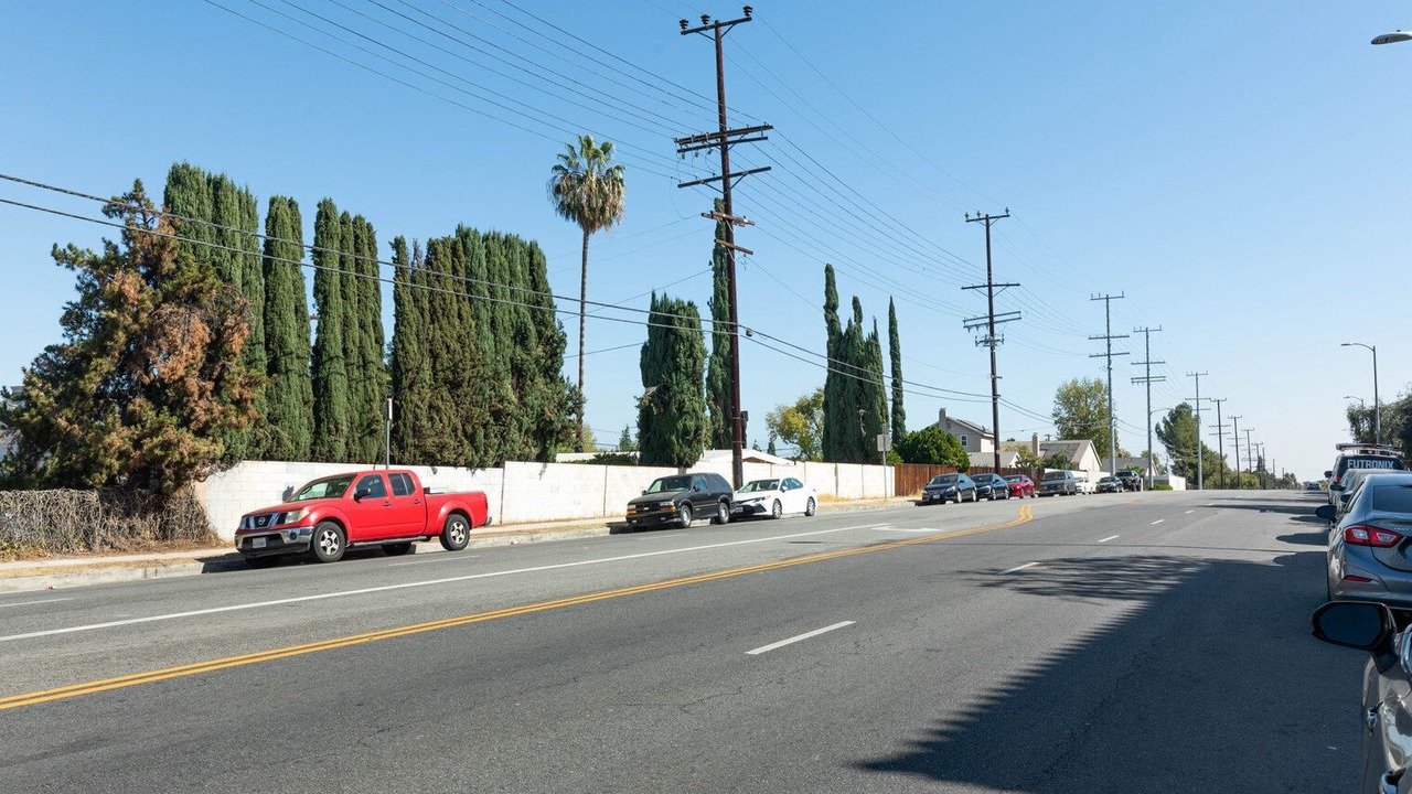Photo of Others in Encino